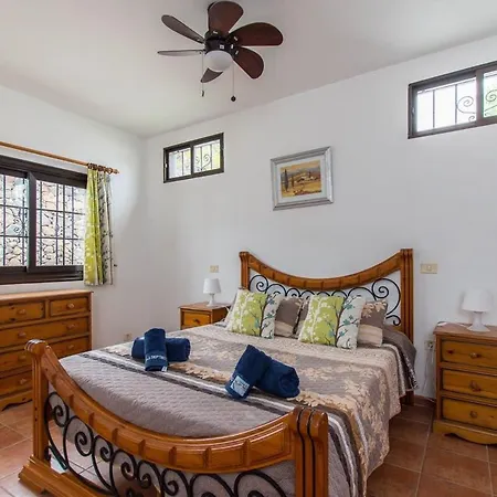 Eliana With Air Conditioning And Sea Views